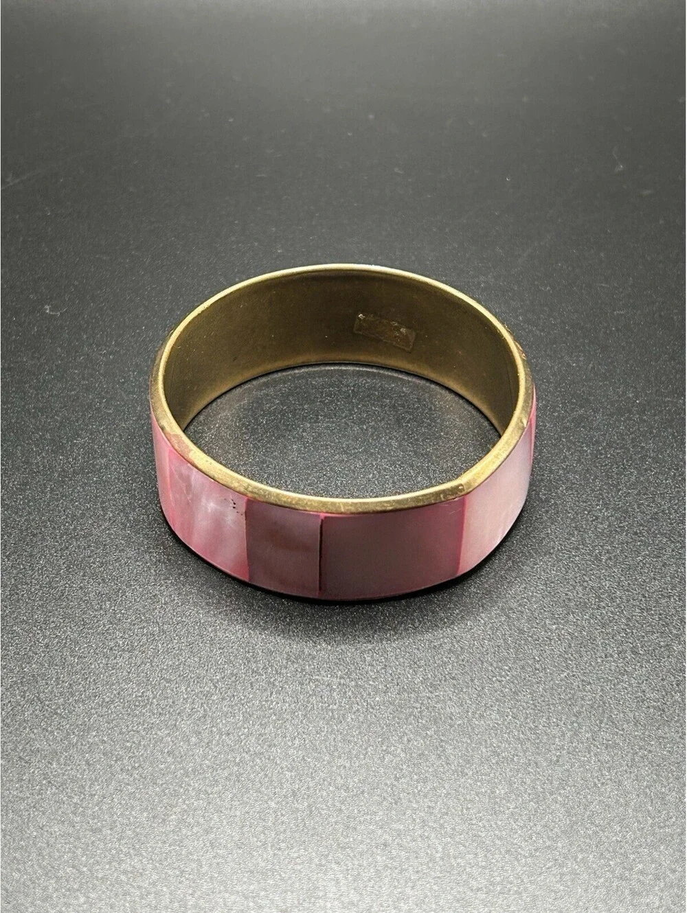 Vintage Brass Gold Tone Metal Inlaid Pink Mother Of Pearl Bangle Bracelet 1970’s